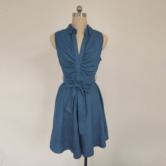 NWT  Sleeveless Lace-up Dress - Picture 2 of 3